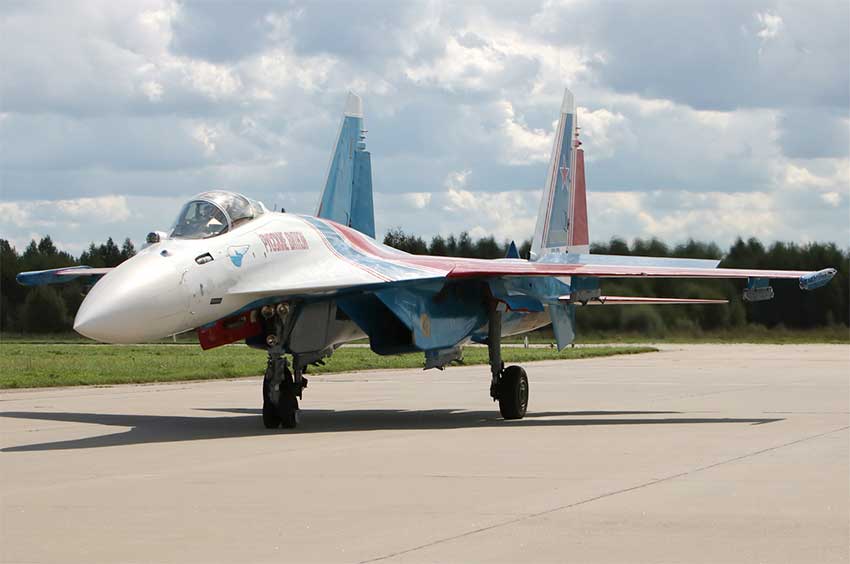 avion de chasse su-35